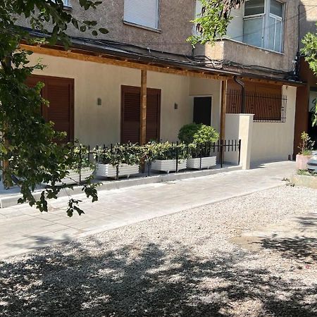 טיראנה Pietro Guesthouse 3 מראה חיצוני תמונה