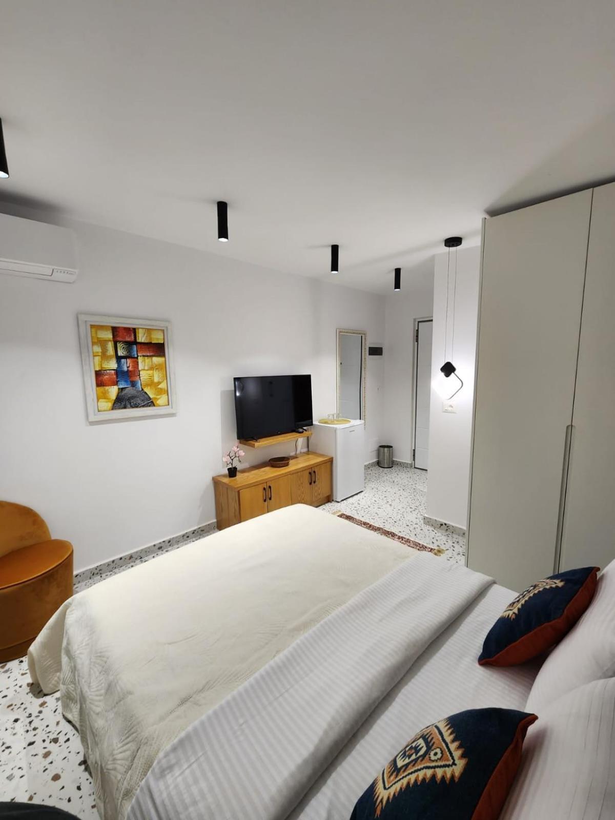 טיראנה Pietro Guesthouse 3 מראה חיצוני תמונה